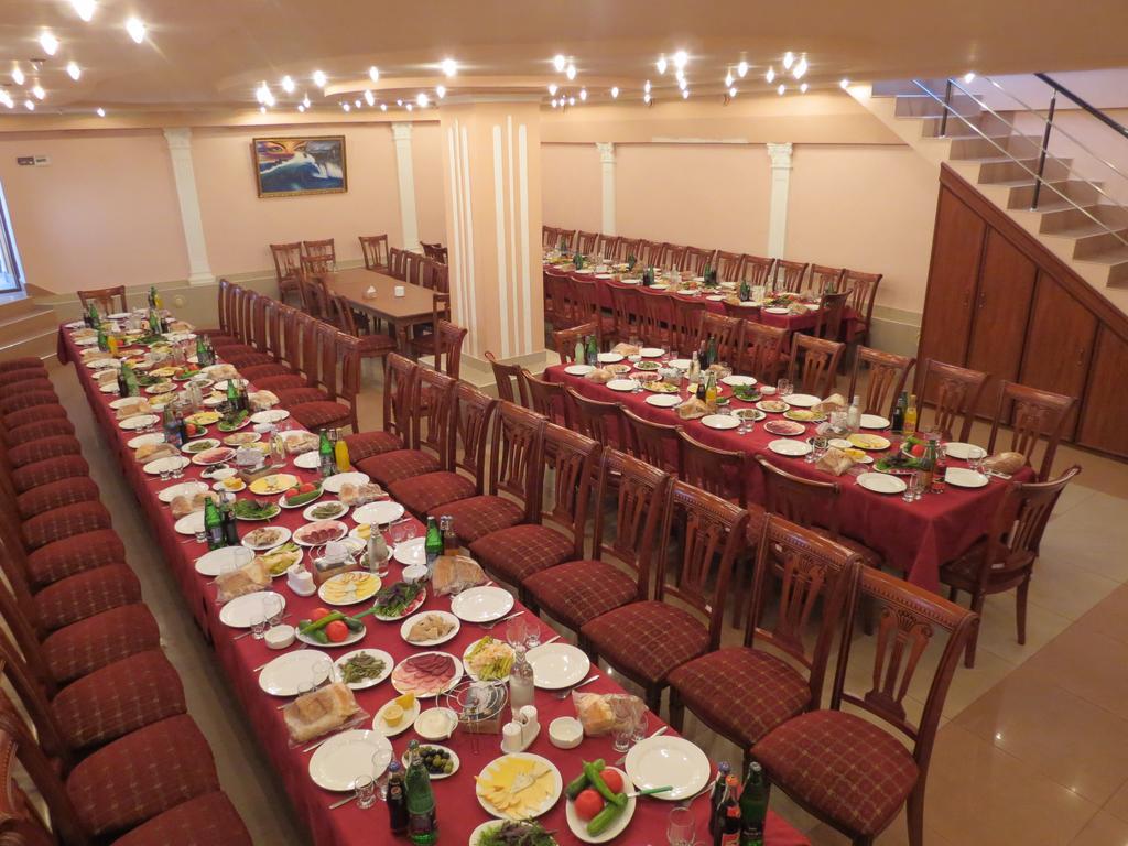 White House Hotel Erévan Extérieur photo