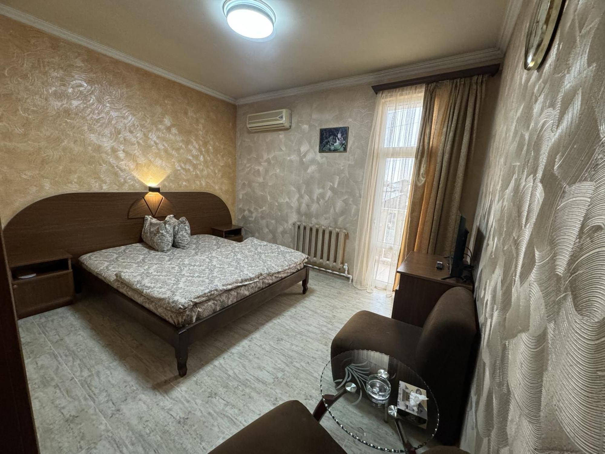 White House Hotel Erévan Extérieur photo
